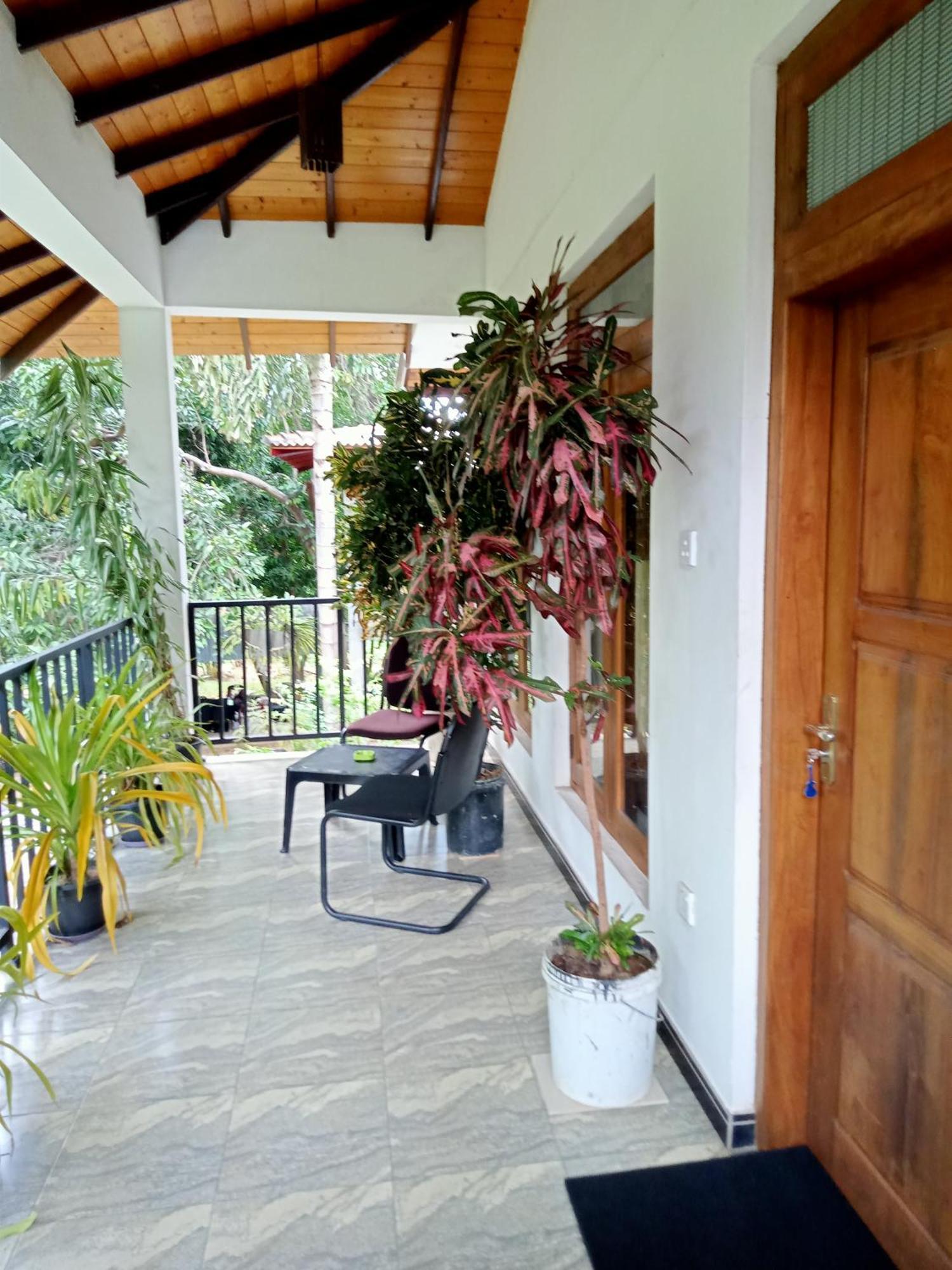 Kithmi Resort Polonnâruvâ Extérieur photo