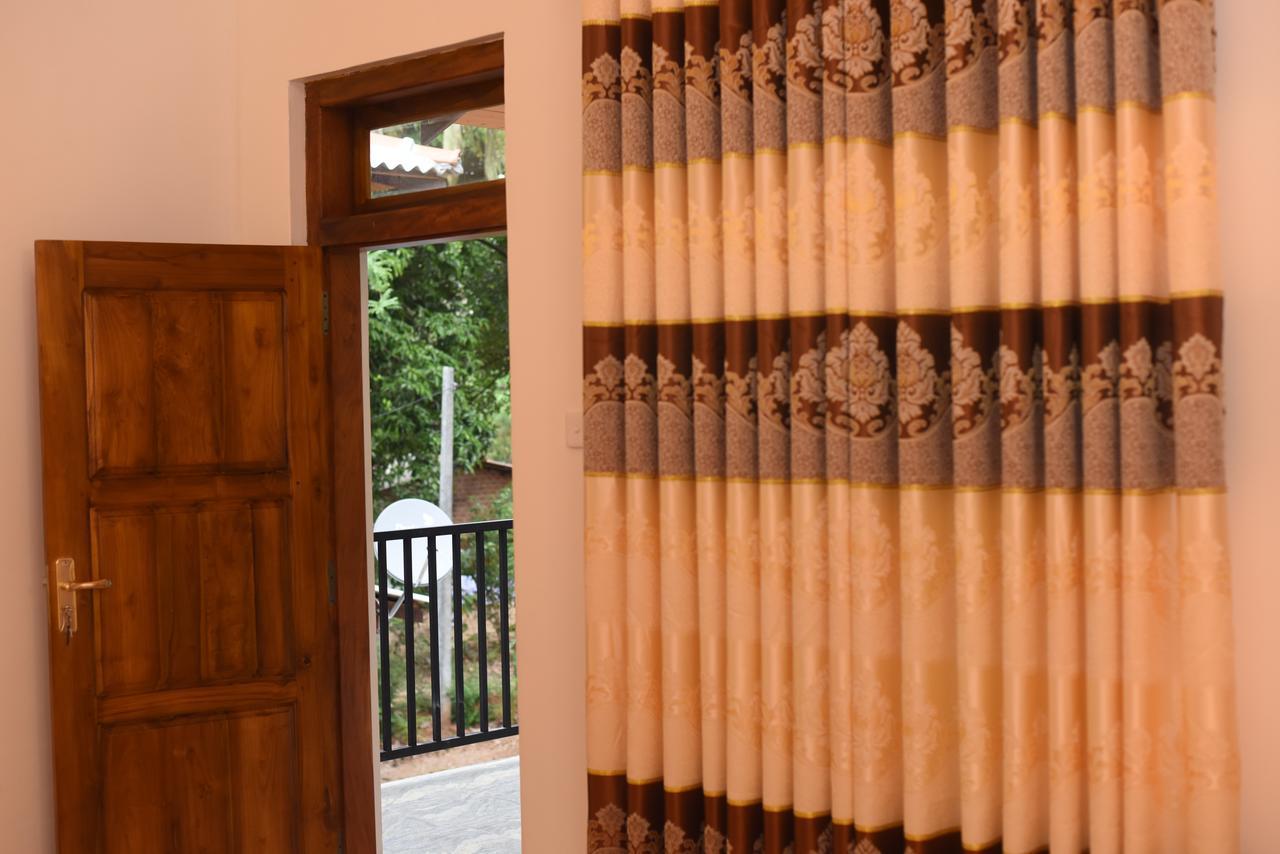 Kithmi Resort Polonnâruvâ Extérieur photo