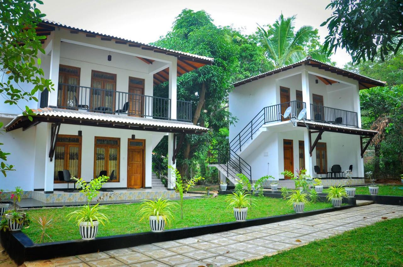 Kithmi Resort Polonnâruvâ Extérieur photo