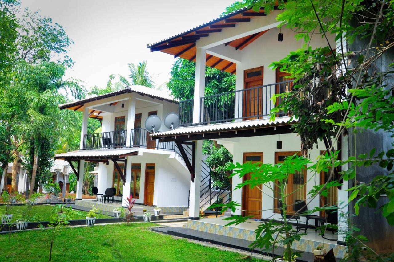 Kithmi Resort Polonnâruvâ Extérieur photo
